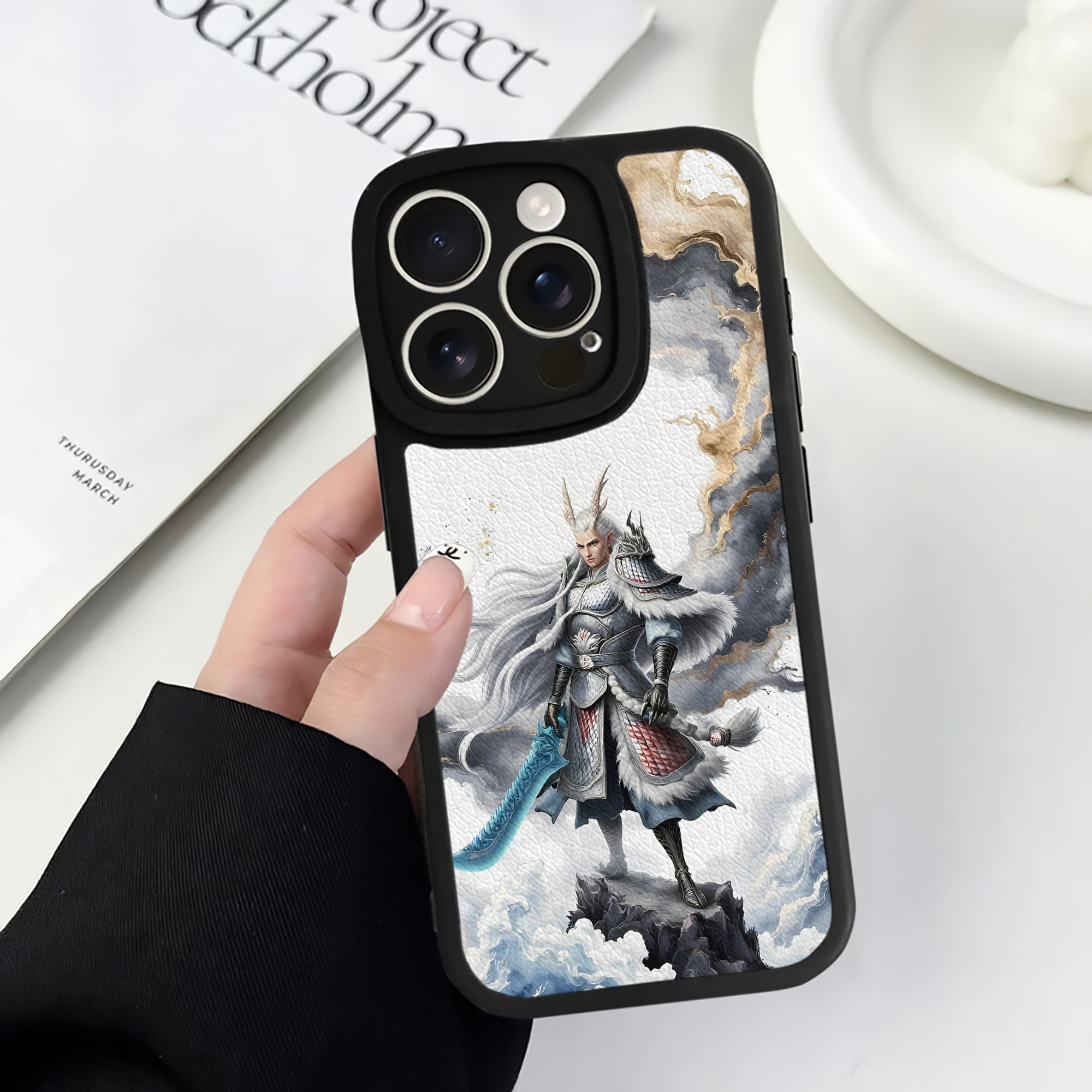 （画像用） Ne Zha 2 ナタ 魔童の大暴れ 【iPhone 16シリーズ対応】シリコンスマホケース（レザー調） 材質：シリコン